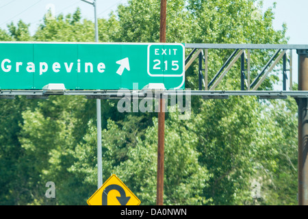 Szenen auf der Interstate 5 in die Stadt der Weinrebe im kalifornischen San Joaquin Valley Stockfoto