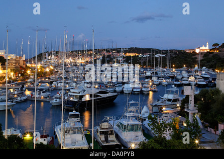 Italien Sardinien Costa Smeralda Porto Cervo Yachthafen, Marina Stockfoto