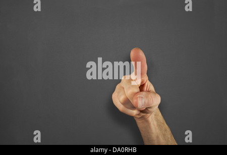 Mans Hände vor einer Tafel. Stockfoto