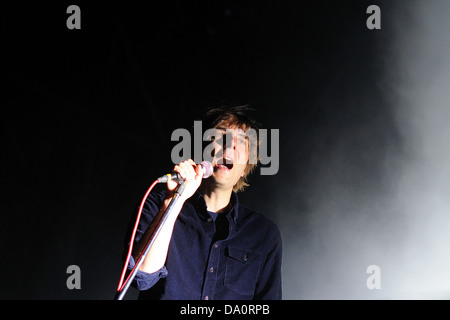 BARCELONA - 23 Mai: Phoenix Band auf Heineken Primavera Sound Festival 2013 am 23. Mai 2013 in Barcelona, Spanien führt. Stockfoto