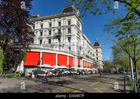 Restaurant und Street Cafe Terasse, Limmatquai, Zürich, Schweiz Stockfoto