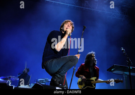 BARCELONA - 23 Mai: Phoenix Band auf Heineken Primavera Sound Festival 2013 am 23. Mai 2013 in Barcelona, Spanien führt. Stockfoto