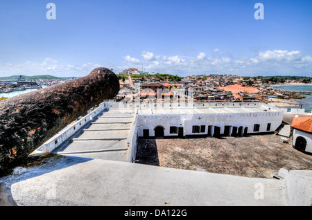 Elmina Castle (auch genannt die Burg von St. George) befindet sich auf der atlantischen Küste Ghanas westlich von der Hauptstadt Accra. Stockfoto