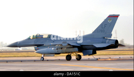 63d Fighter Squadron - General Dynamics F - 16D Block 42H Fighting Falcon 90-0783 Stockfoto