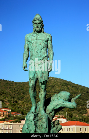 Statue von Ulisses ("Odysseas") auf dem Port Vathy, der Hauptstadt der Insel Ithaka ("Ithaki"), Ionisches Meer, Griechenland. Stockfoto