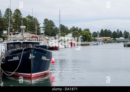 Das malerische Fischerdorf Stadt von Port Fairy am westlichen Ende der Great Ocean Road in Victoria, Australien. Stockfoto