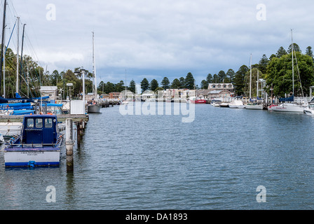 Das malerische Fischerdorf Stadt von Port Fairy am westlichen Ende der Great Ocean Road in Victoria, Australien. Stockfoto