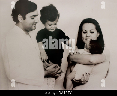 Rajiv Gandhi und Sonia Gandhi mit Kindern Rahul Gandhi und Prinyanka Gandhi Stockfoto