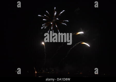 Feuerwerk in der Nacht am Canada day Stockfoto