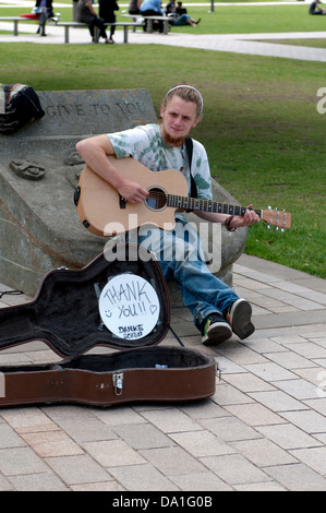 Straßenmusikant in Bath, Großbritannien Stockfoto