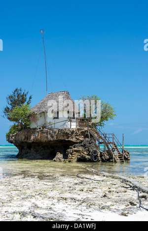 Das Rock-Restaurant, Michamvi Halbinsel, Sansibar, Vereinigte Republik Tansania, Ostafrika. Stockfoto