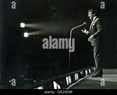 FRANKIE VAUGHAN (1928-1999)-UK-Pop-Sängerin über 1960 Stockfoto