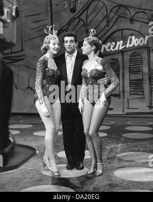 FRANKIE VAUGHAN (1928-1999)-UK-Pop-Sängerin in einer Fernsehsendung über 1960 Stockfoto