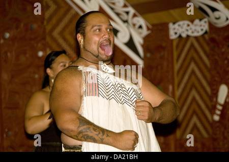 Entertainer, Rotowhio Marae an Te Puia, Rotorua, Neuseeland. Stockfoto