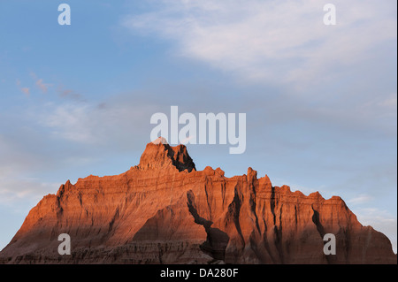 Wind, Wasser und Zeit kombinieren mit Sedimentgestein Schichten zu bilden Badlands Nationalpark in South Dakota. Stockfoto