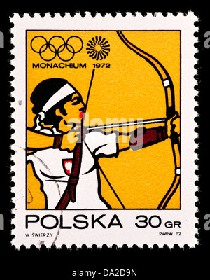 Briefmarke aus Polen zeigen ein Bogenschütze, für die Olympischen Spiele 1972 in München ausgestellt. Stockfoto