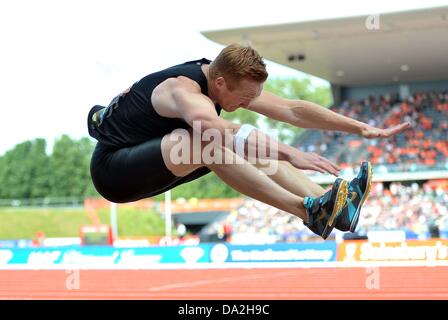 Birmingham, Vereinigtes Königreich. 30. Juni 2013. Greg Rutherford (GBR). Mens-Weitsprung. Sainsburys Grand Prix. Diamond League. Alexander-Stadion. Birmingham. VEREINIGTES KÖNIGREICH. 30.06.2013. Bildnachweis: Sport In Bilder/Alamy Live-Nachrichten Stockfoto