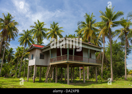 Traditionellen Khmer-Holzhaus - Kampot Provinz, Kambodscha Stockfoto