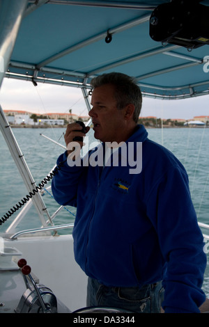 Captain Glenn Cameron ft. Pierce, FL, weiß, wo man die Fische entlang der Sunshine State Süd-und Ostküste zu finden. Stockfoto