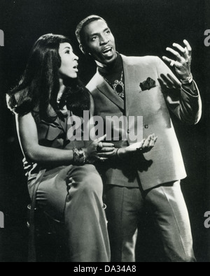 IKE & TINA TURNER Promo-Foto von US-rock-Musiker etwa 1968 Stockfoto