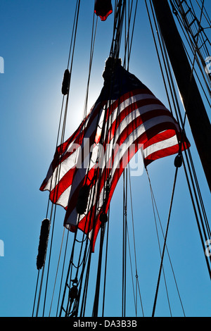 Vereinigte Staaten von Amerika Flagge in Schiffen rigging Stockfoto