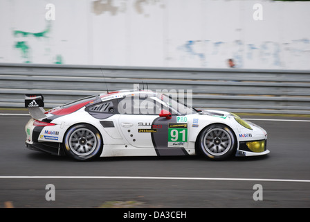 Nummer 91 Porsche 911 RSR in Le Mans 24 Hours 2013 von Porsche AG Team Manthey eingegeben Stockfoto