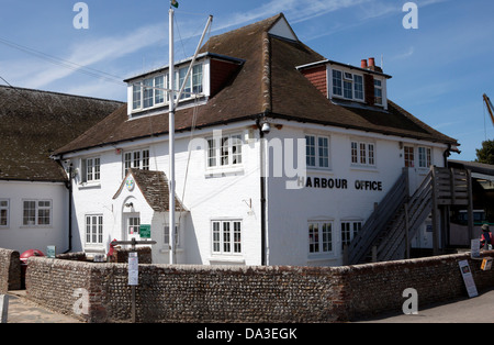 Chichester Hafenbüro am Itchenor, West Sussex. UK Stockfoto