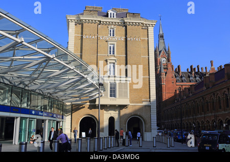 Im renovierten gerade wiedereröffnet Hip, cool, Great Northern Hotel in Kings Cross, London, eröffnet im Jahre 1854 in viktorianischen Zeiten. Stockfoto