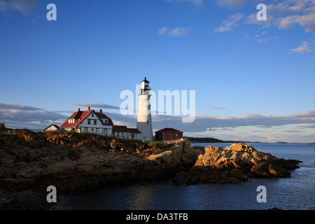 Ein klassisches Neuengland Leuchtturm Portland Head Light in Portland Maine, USA Stockfoto