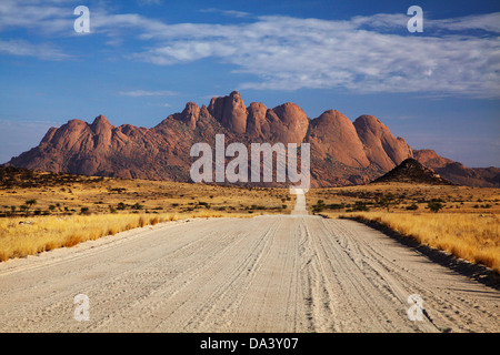 Weg zur Spitzkoppe, Namibia, Afrika Stockfoto