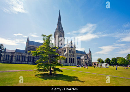 Die Kathedrale der Heiligen Jungfrau Maria in Salisbury Wiltshire England UK Stockfoto