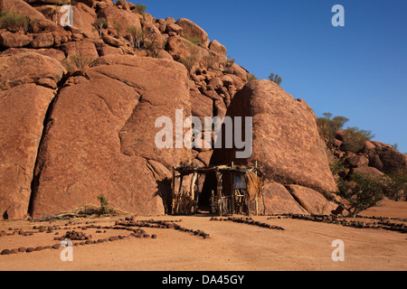 Eingang zum Damara Living Museum, in der Nähe von Twyfelfontein, Damaraland, Namibia, Afrika Stockfoto