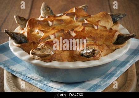 Stargazy Torte West Country Fisch Gericht Cornwall UK Stockfoto