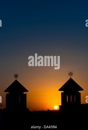 Sonnenuntergang über Enda Mariam orthodoxe Kathedrale, Asmara, Eritrea Stockfoto