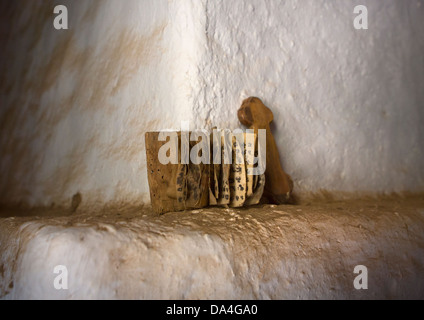 Alte Bibel In der Kirche Kidane Mehret, Senafe, Eritrea Stockfoto