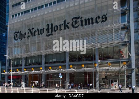 NEW YORK TIMES SIGN (© EDWARD BENGUIAT 1967) NEW YORK TIMES BUILDING (© RENZO PIANO 2007) EIGHT AVENUE MIDTOWN MANHATTAN NEW YORK USA Stockfoto