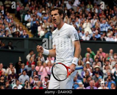 Wimbledon, London, UK. 3. Juli 2013. Tag neun die Wimbledon Tennis Championships 2013 statt in The All England Lawn Tennis and Croquet Club, London, England, UK. Murray brüllt seine Zustimmung der Schlagweite gewann im 5. Satz. Andy Murray (GBR) gegen Fernando Verdasco (ESP) Credit: Action Plus Sport Bilder/Alamy Live News Stockfoto