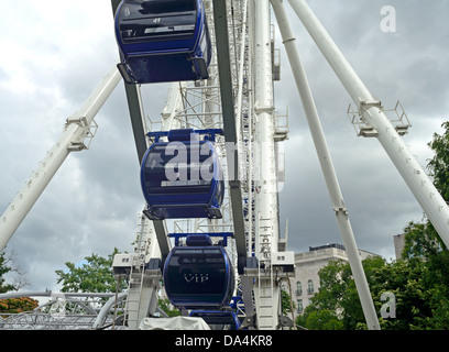 Sziget eye das größte mobile Riesenrad Europas befindet sich auf Erzsebet Platz Budapest Ungarn Europa Stockfoto