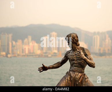 Bruce Lee-Denkmal an der Avenue of Stars in Hongkong, China. Stockfoto