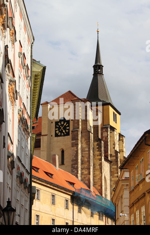 St. Giles Kirche in Prag, Tschechische Republik Stockfoto