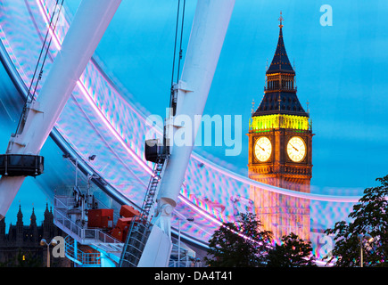 Big Ben durch das London Eye UK Stockfoto