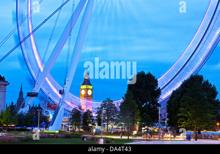 Big Ben durch das London Eye UK Stockfoto