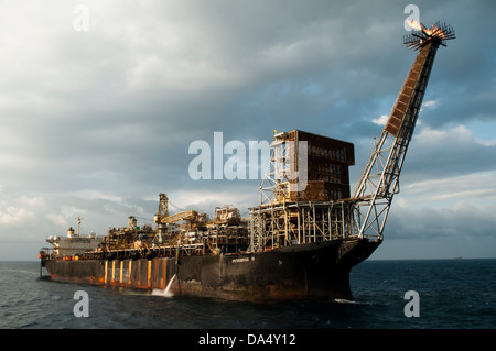 P 31 FPSO Bohrinsel im Offshore-Bereich für die Ölgesellschaft Petrobras arbeiten. Stockfoto