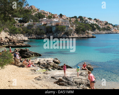 Strand in der Bucht von Santa Ponca, Cala Fornells, Peguera, Calvia, Mallorca, Spanien Stockfoto