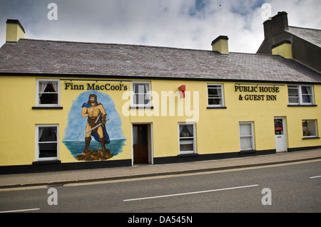 Finn MacCool Gastwirtschaft in Bushmills, County Antrim, Nordirland, Vereinigtes Königreich Stockfoto