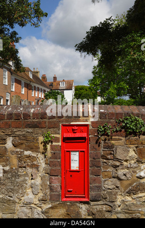 Viktorianischer Briefkasten in Rye East Sussex England UK GB Stockfoto