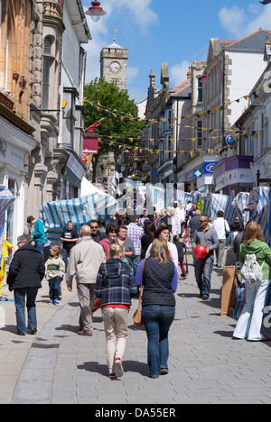 Fore Street in Redruth auf Murdoch Tag, Cornwall UK. Stockfoto