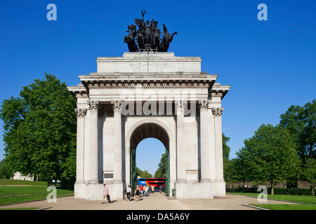 England, London, Hyde Park Corner, Wellington Arch aka Verfassung Arch Stockfoto