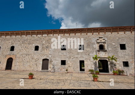 Stadt, Stadt, Santo Domingo, Dominikanische Republik, Karibik, Alcazar de Don Diego Colón, Burg, Gebäude, Bau, Wand, Stockfoto