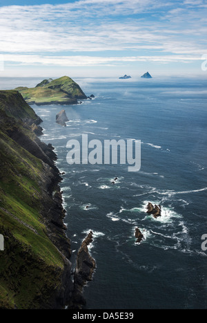 Meer-Nebel auf einen Blick auf die Skellig Islands und Puffin Island, County Kerry, Irland Stockfoto